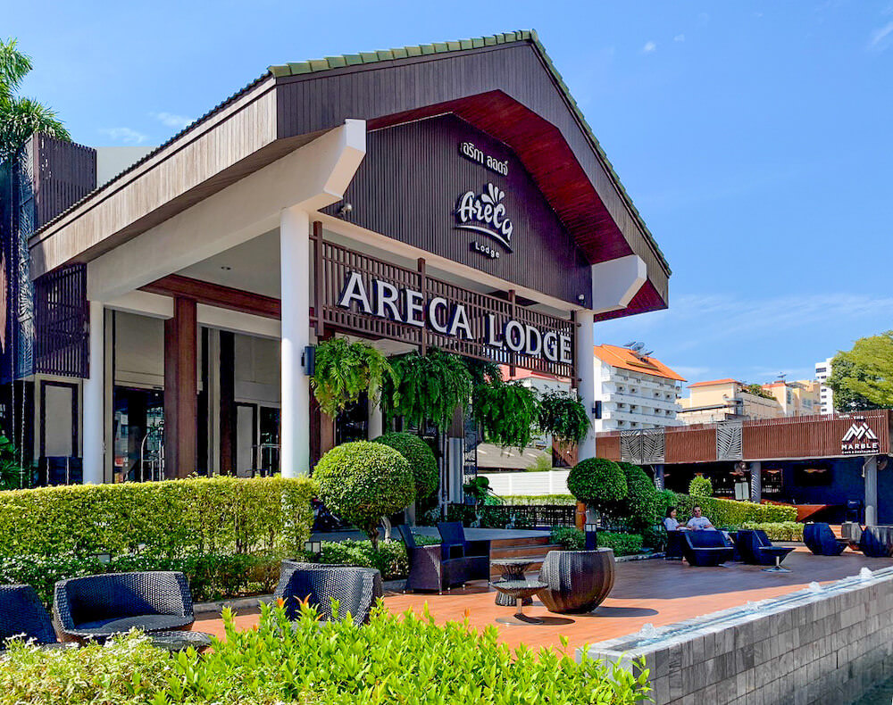アレカロッジ パタヤ（Areca Lodge Pattaya）の外観