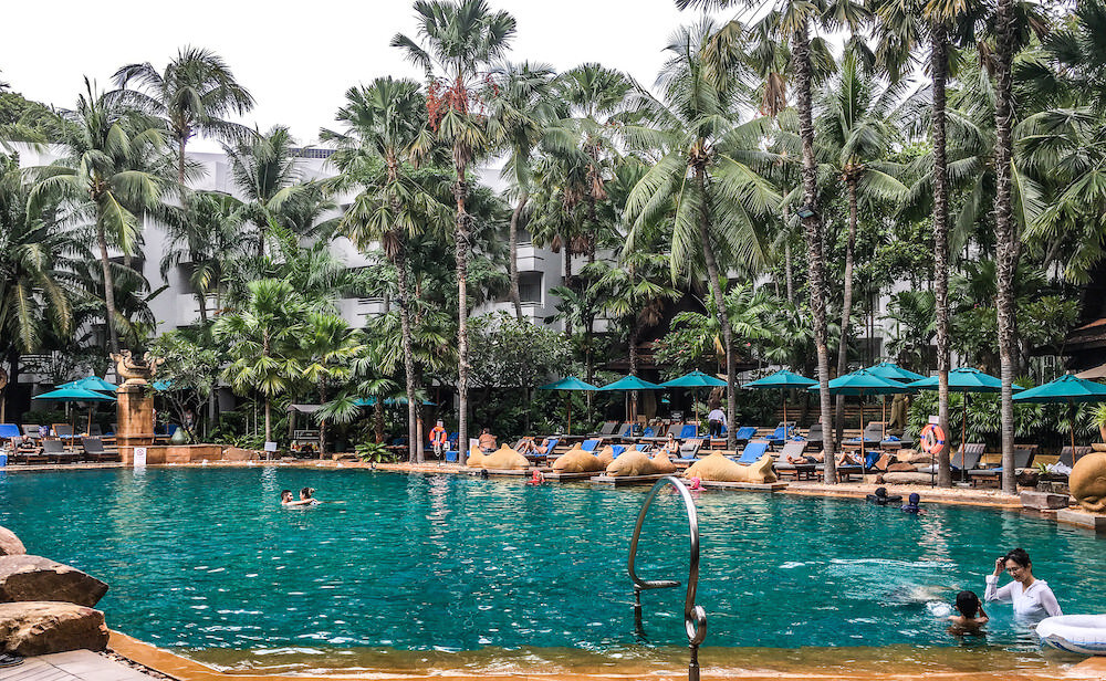 アヴァニ パタヤ リゾート（AVANI Pattaya Resort）のプール